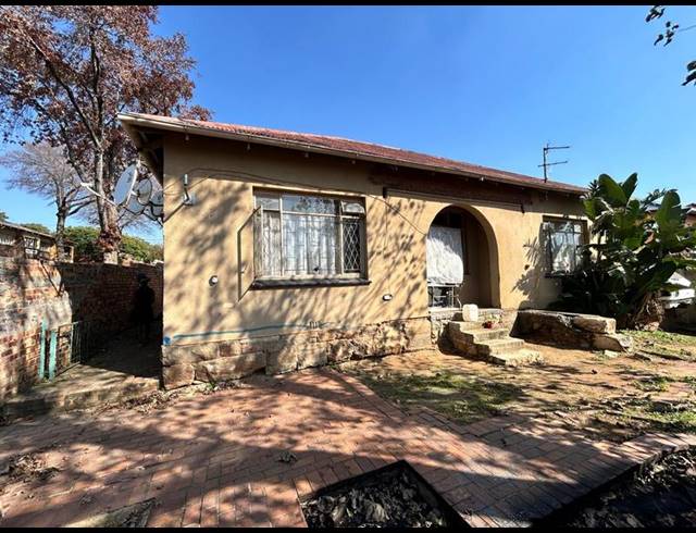 14 BEDROOM HOUSE FOR SALE IN TURFFONTEIN